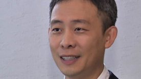 她恳切的请求